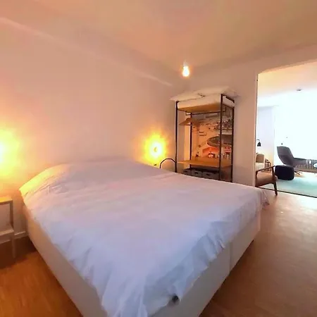 Bright And Stylish Next To The Sea! Apartment
